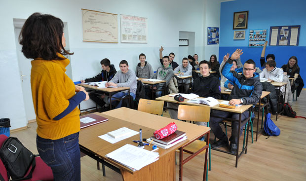 Предграђа без средњих школа?